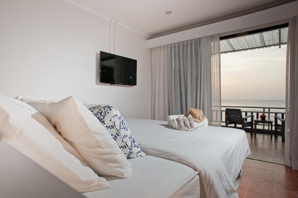 At Zea Hotel Patong Buitenkant foto